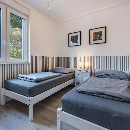 Altenbeken-ferienwohnung 2 דירה